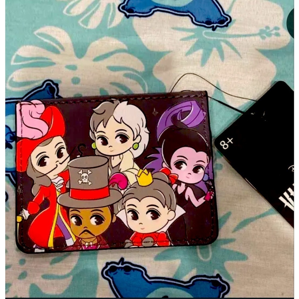 NWT Villain Loungefly cardholder 😍